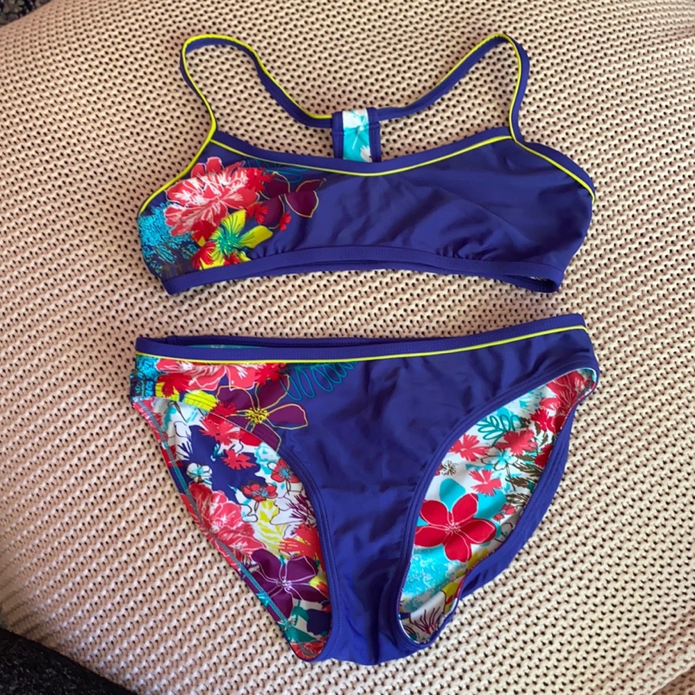 Athleta 2 piece reversible swim suit